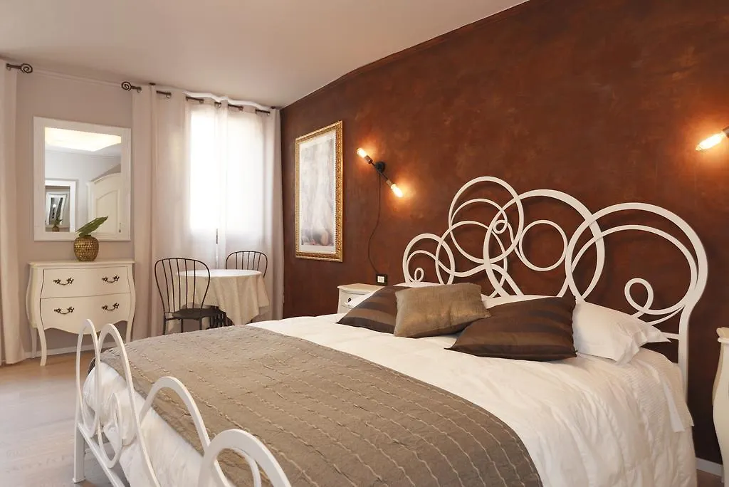 Abatea Hotel Veneza 2*,